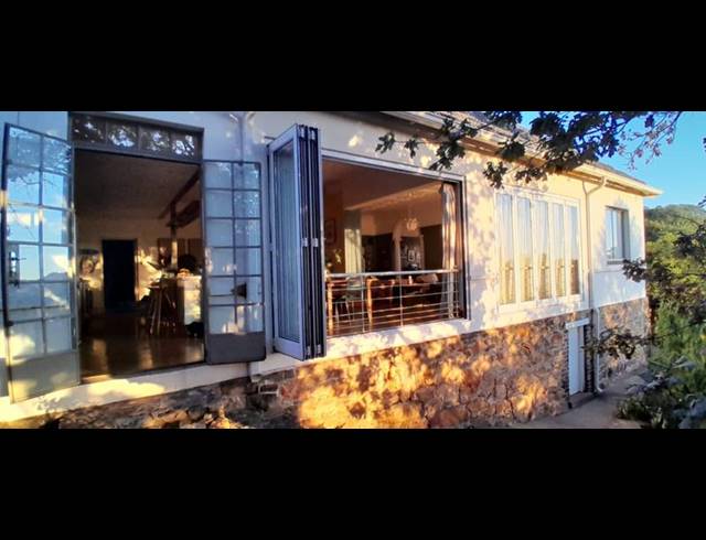 2 BEDROOM HOUSE FOR SALE IN KENSINGTON